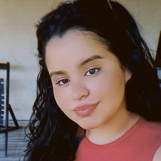 Babysitter in Cuiabá: Paula