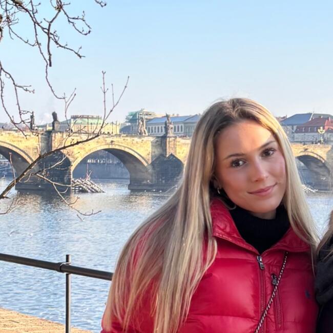 Babysitter in Marbella: Cristina