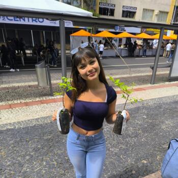 Babysitter Curitiba: Laura