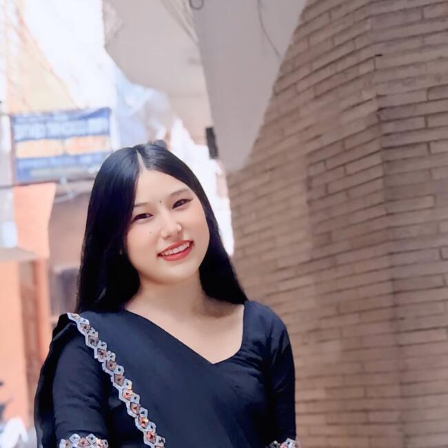 Babysitter in Delhi: Sonika