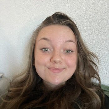 Baby-sitter La Rochelle: Nora