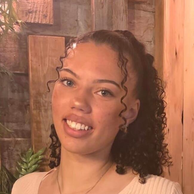 Babysitter in Enfield: Jayla
