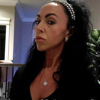 Babysitting job in Surrey: babysitting job Haley