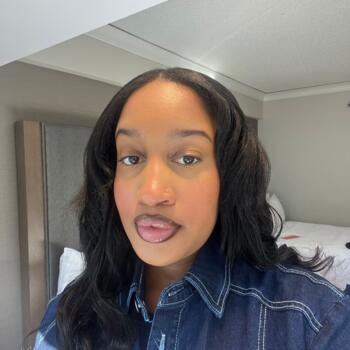 Babysitter in The Bronx: Ami