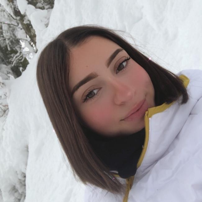 Babysitter in Champigneulles: Helena