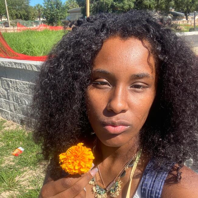 Babysitter in Miramar: Leah