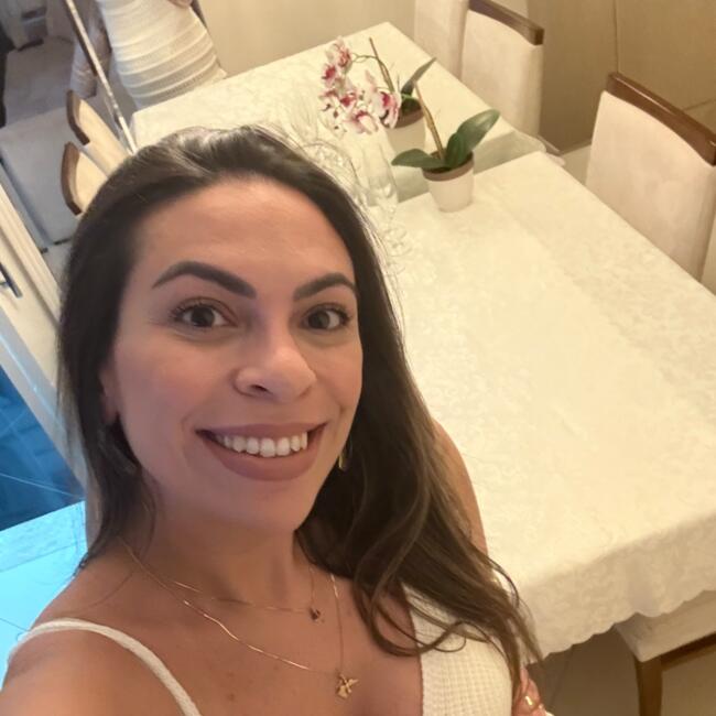 Emprego de babá em São Paulo: Joyce