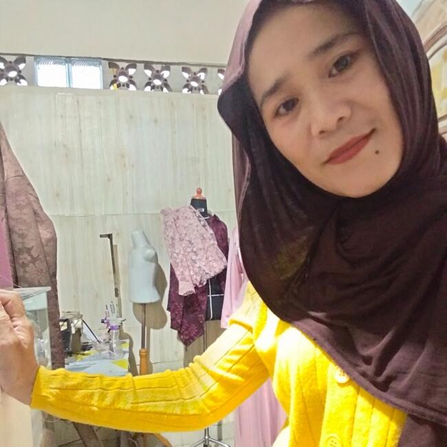 Babysitter in Jakarta: Elis