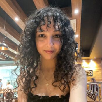 Babysitter in Sydney: Negin