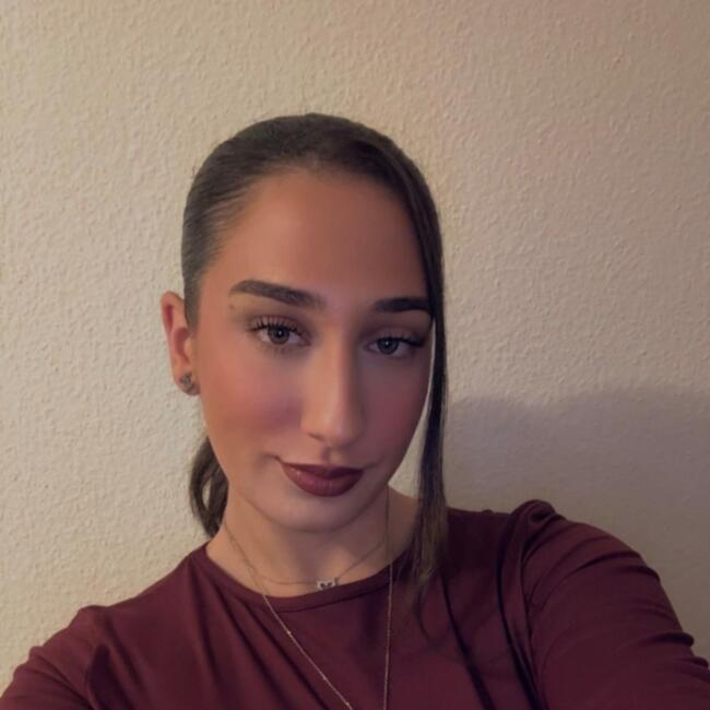 Babysitter a Schlieren: Valmira