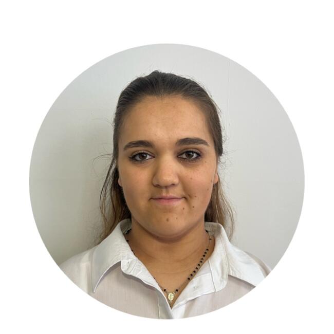 Babysitter in Luton: Larisa