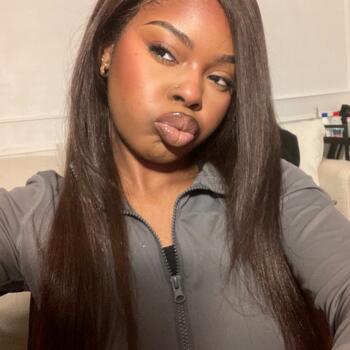 Babysitter in Drancy: Julia