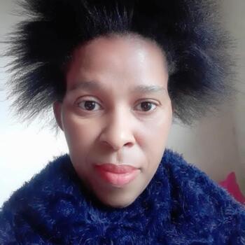 Babysitter Port Elizabeth: Portia