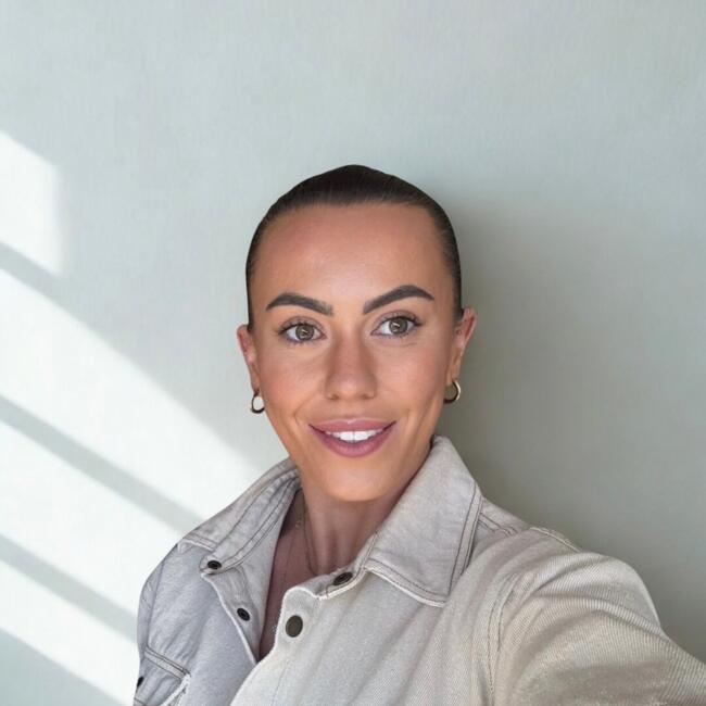 Babysitter in Sydney: Myah