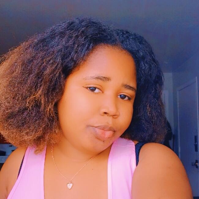 Baby-sitter in Montréal: Emmanuela