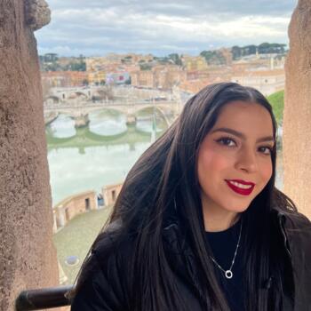 Babysitter in Dublin: Isis Vega