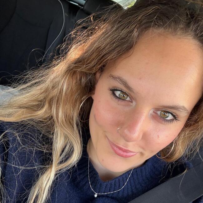 Babysitter in Cardiff: Zoe