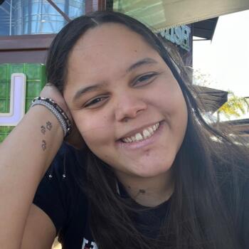 Babysitter Senhora da Hora: Nina