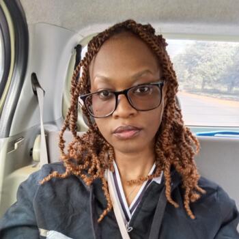 مربية أطفال في دبي: Eve