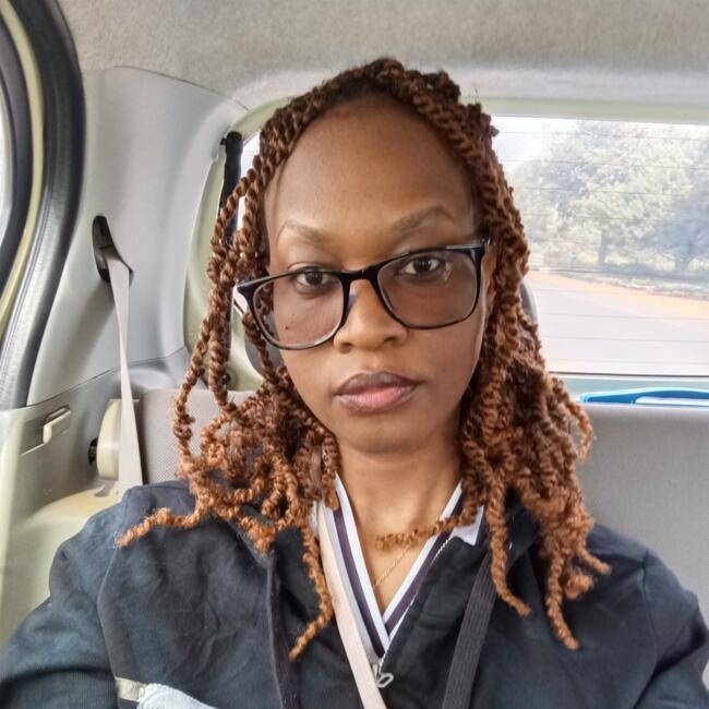 مربية أطفال في دبي: Eve