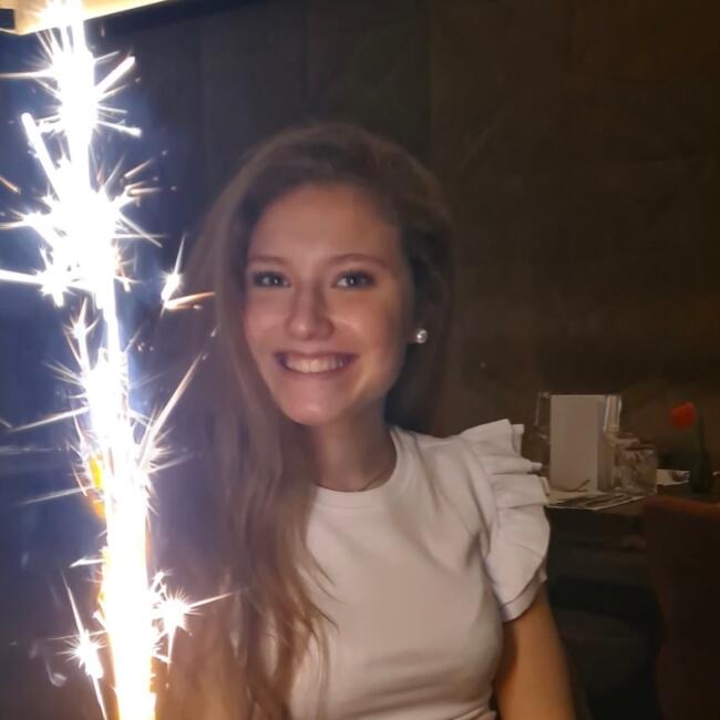 Babysitter in Graz: Laura