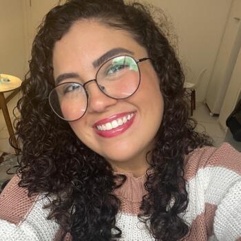 Babysitter Rio Tinto: Fernanda