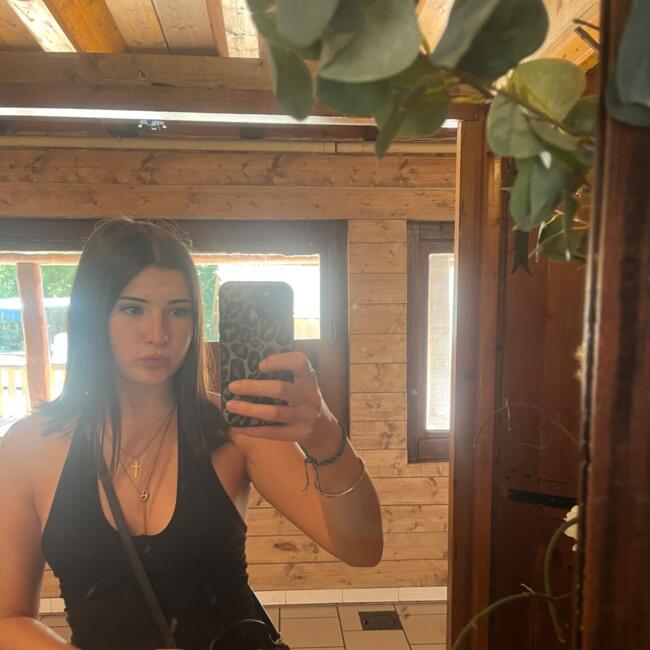 Babysitter in Saint-Bardoux: Joana