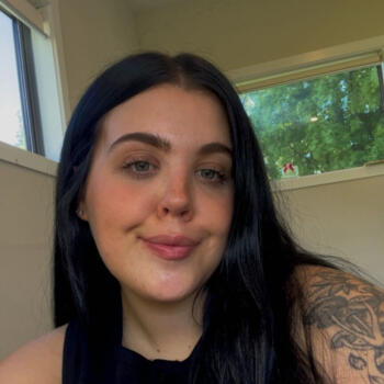 Babysitter in Dunedin: Ella