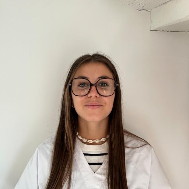 Babysitter in Annecy: Léna