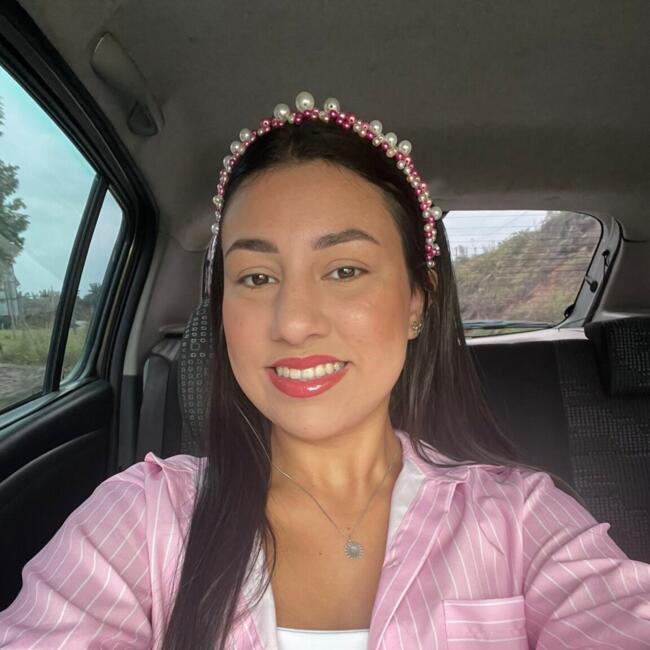 Babysitter in Siderópolis: Sarah