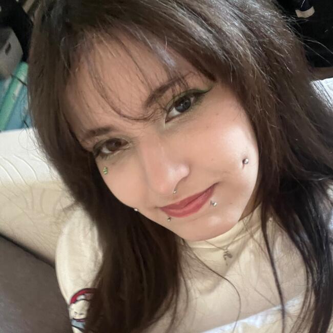 Babysitter in Meaux: Immy Leina