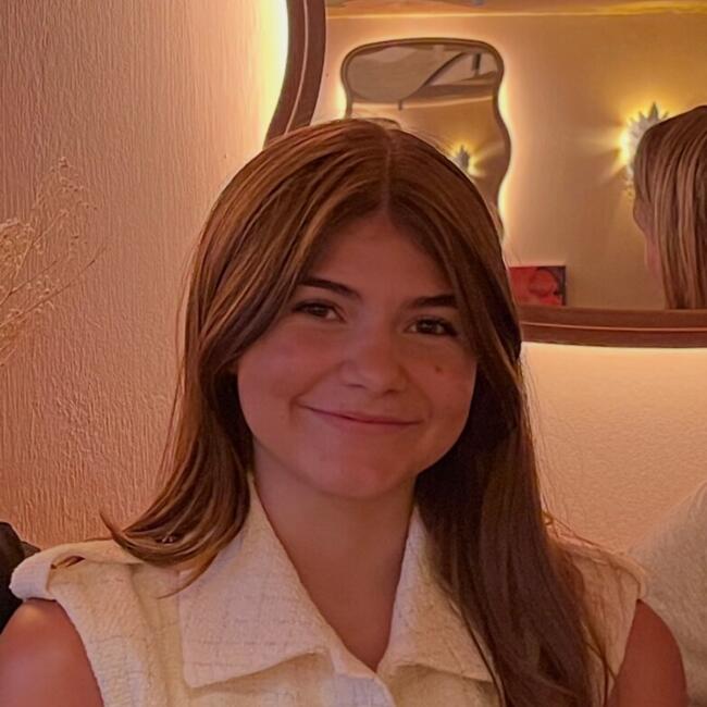 Babysitter in Éguilles: Stella