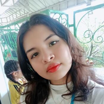 Babysitter in Floridablanca: Tifanny