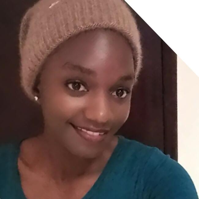 جليسة أطفال في أبوظبي: SARAH