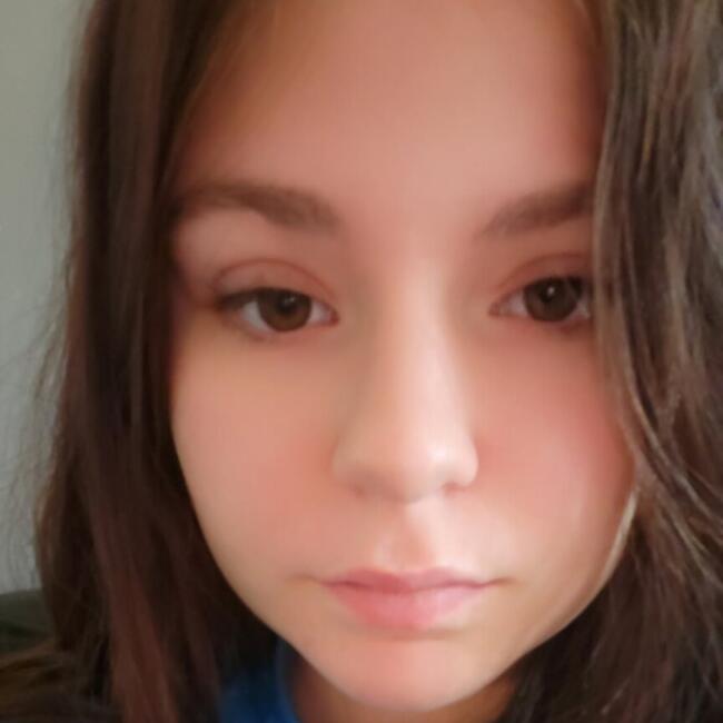 Babysitter in Hamilton: Olivia