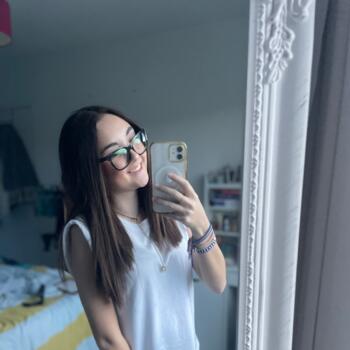 Babysitter Saint-Symphorien-dOzon: Mathilde