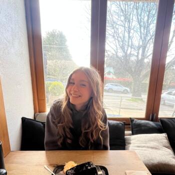 Babysitter in Melbourne: Hannah