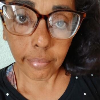 Babysitter Porto Velho: Leide