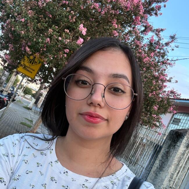 Babysitter in Pinhais: Mariana
