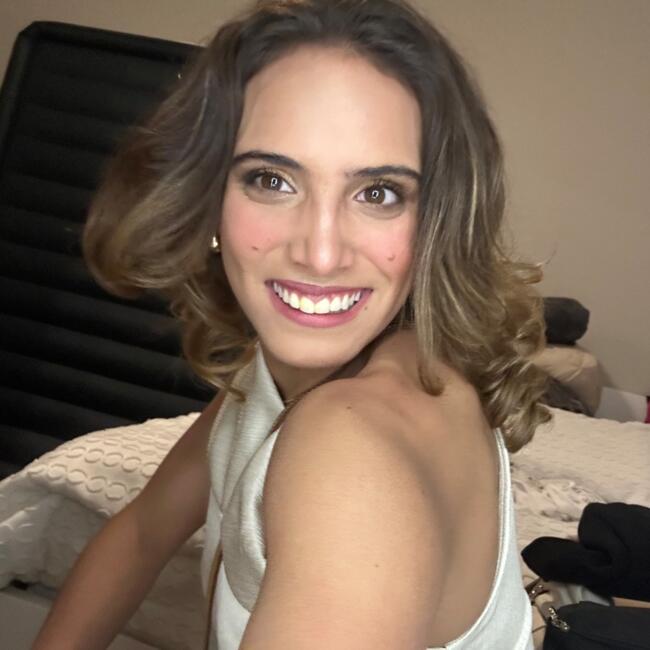 Babysitter in Donostia / San Sebastian: Cristina