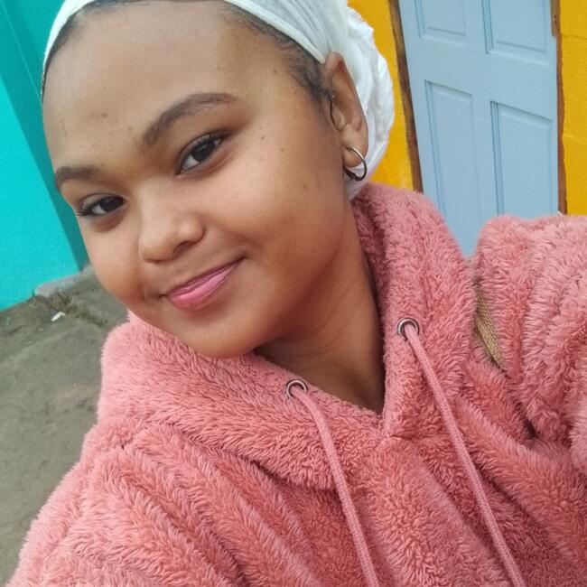 Babysitter in Vredenburg: Courtney
