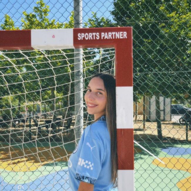 Babysitter in Faro: Leonora