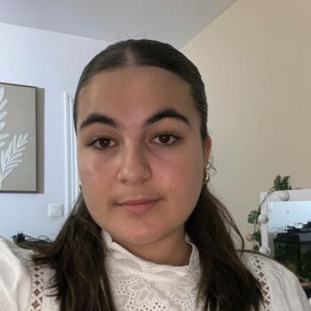 Babysitter in Brioude: Elisa