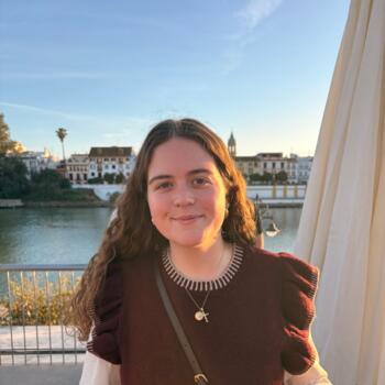 Babysitter in Seville: Claudia