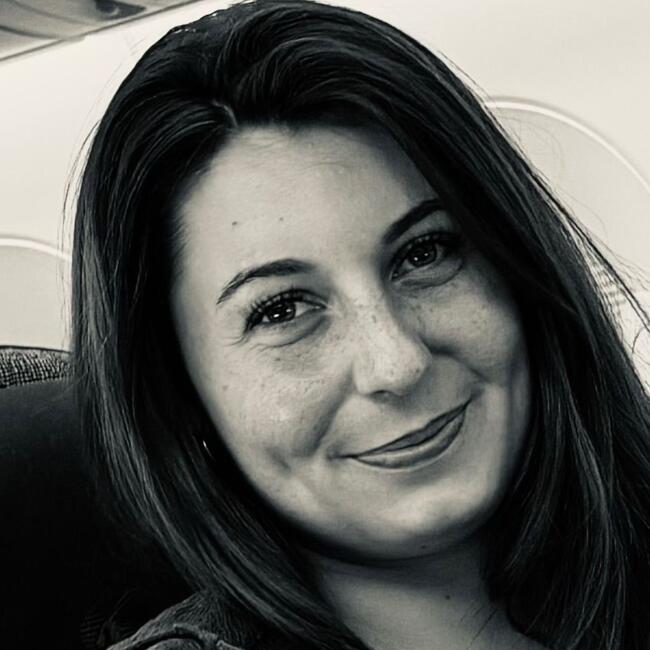 Babysitter in Opfikon: Laura