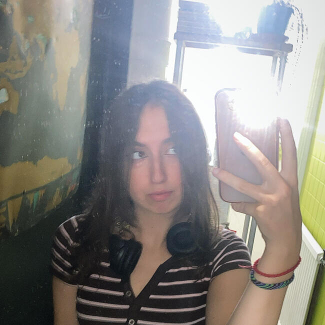 Babysitter in Courbevoie: Noemie