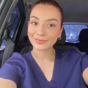 Babysitter in Batatais: Laura