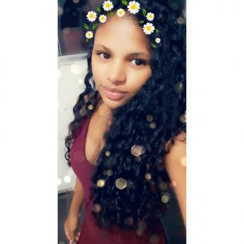 Babysitter Vila Velha: Carolaine