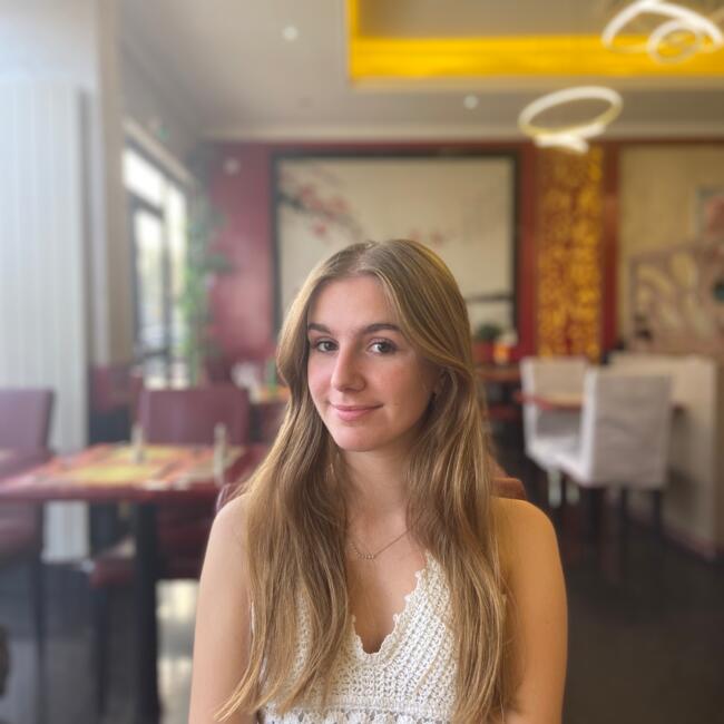 Babysitter in Ars-sur-Moselle: Emma