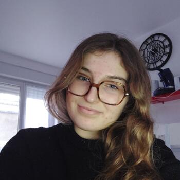 Babysitter in Fretin: Emma